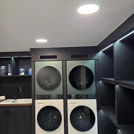 De Luxe 18 Personnes Avec Cinema Prive, Spa, Et Salle De Sport - Ideal Sejour Bien-etre Villa