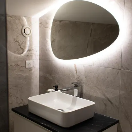 De Luxe 18 Personnes Avec Cinema Prive, Spa, Et Salle De Sport - Ideal Sejour Bien-etre *